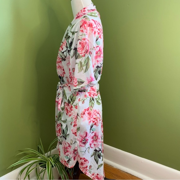 Women’s robe, floral. One size. - Picture 3 of 5